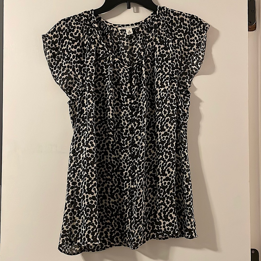 Banana Republic silk scoop neck blouse